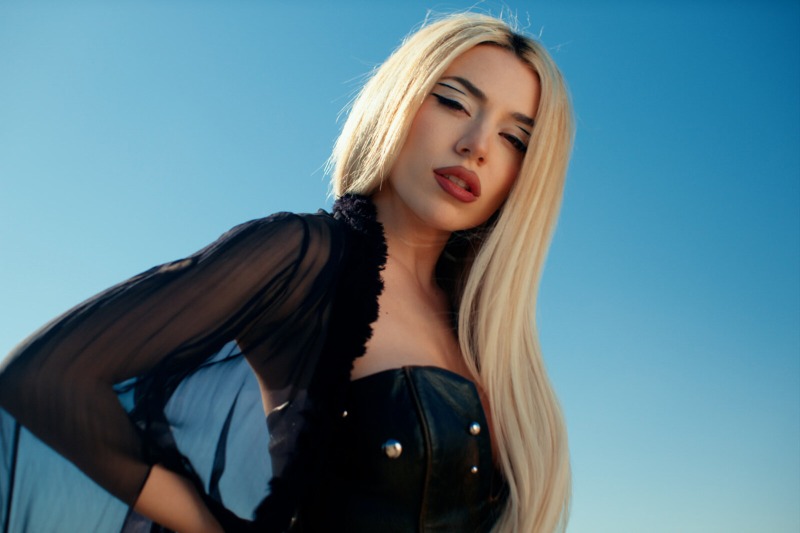 Kygo & Ava Max releases "Whatever"