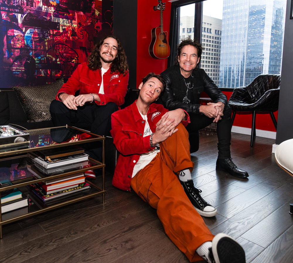NIIKO X SWAE Join Forces with Multi-Grammy Award-Winning Band Train for ‘Serious’