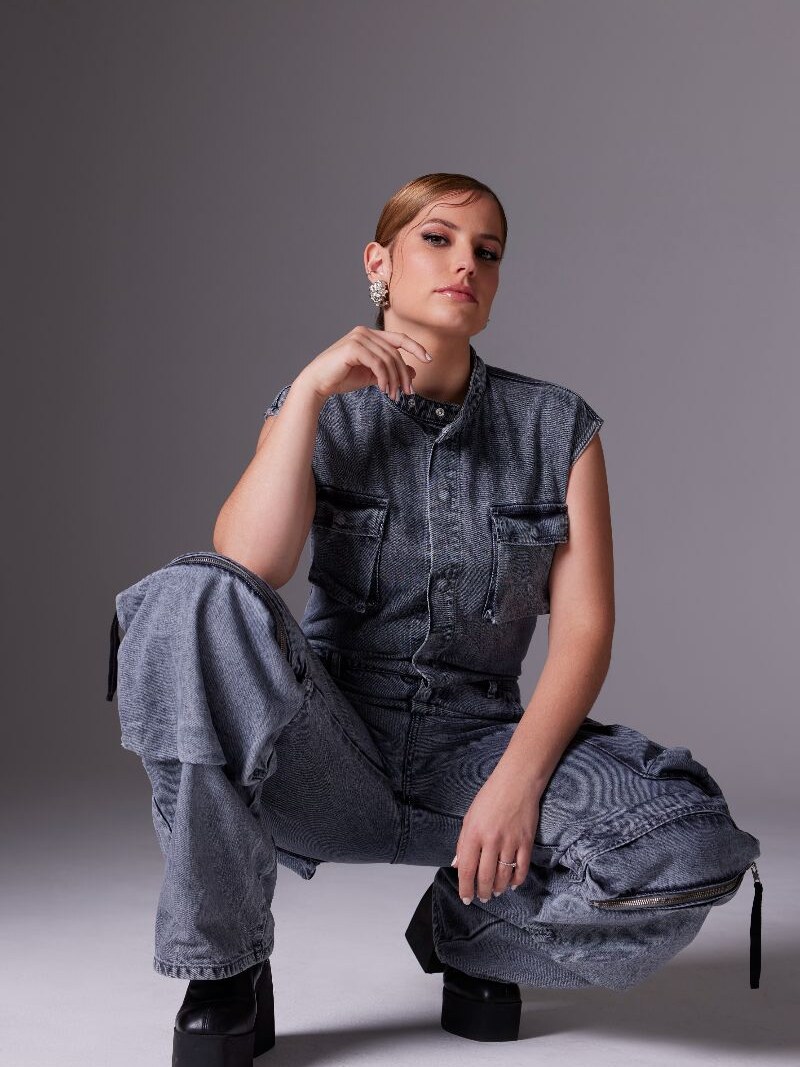 Louise brengt allereerste single 'My Thing' uit