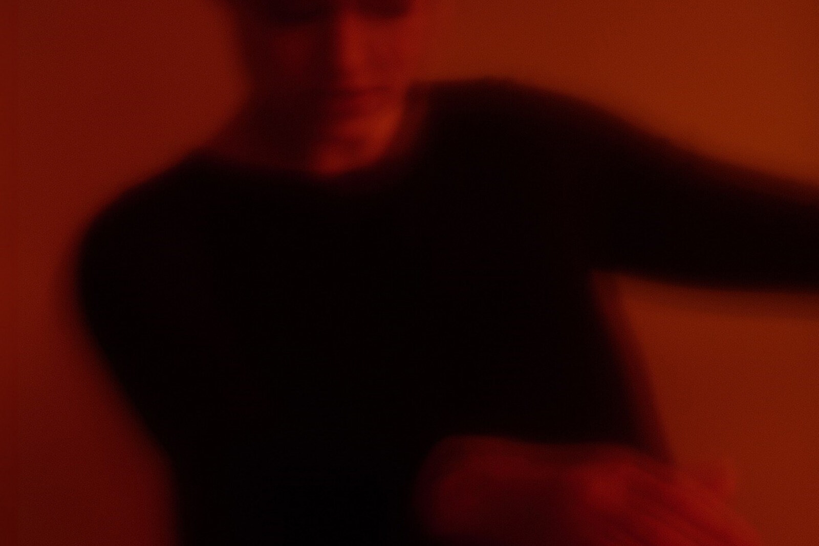 Electronica trio Mamari shares new single "Traveller"!