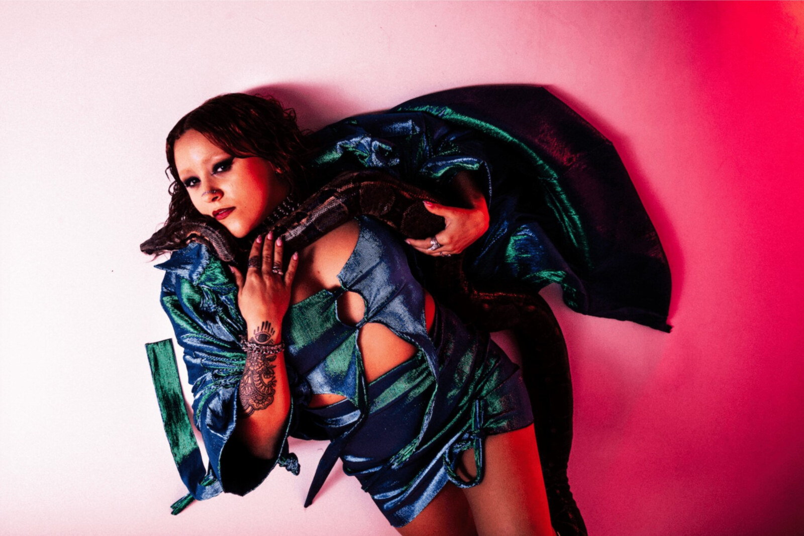 Queen Laya announces debut self-titled EP