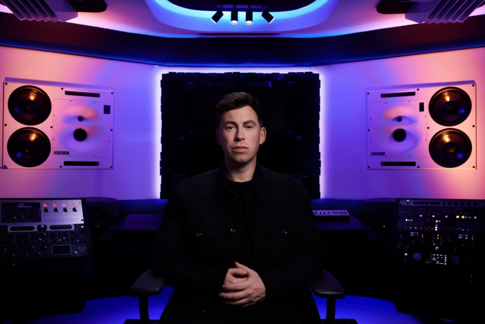 Hardwell Teams Up With Apple To Release Groundbreaking Producer Pack For Garageband & Logic Pro