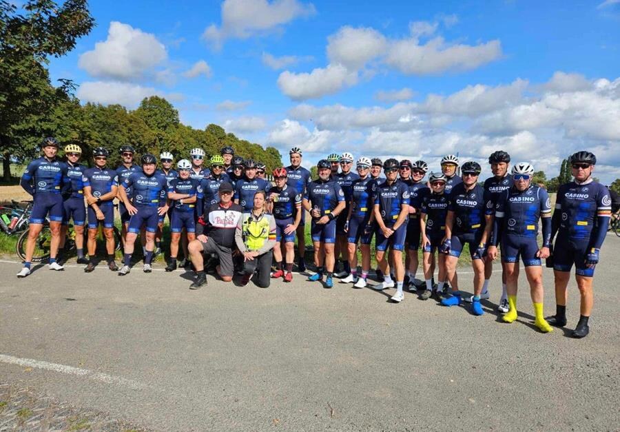 Casino Cycling Team uit Knokke rijdt met Garry Hagger morgen al hun ‘Ronde van Vlaanderen’