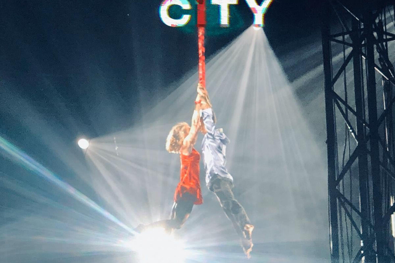 Twin City - Fuzzing, snarling guitars, edgy, provocative vocals, pounding drums and blistering rousing chorus hook lines. This is a stadium sized anthem if ever we heard one!