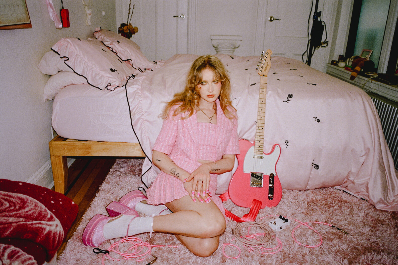 rlyblonde Presents "Dumb Blonde" Music Video