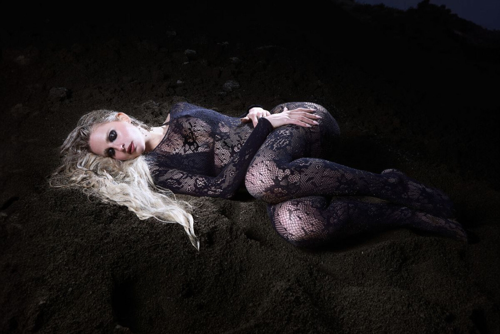 Laurel shares her single, “Only One”, from her upcoming studio album PALPITATIONS