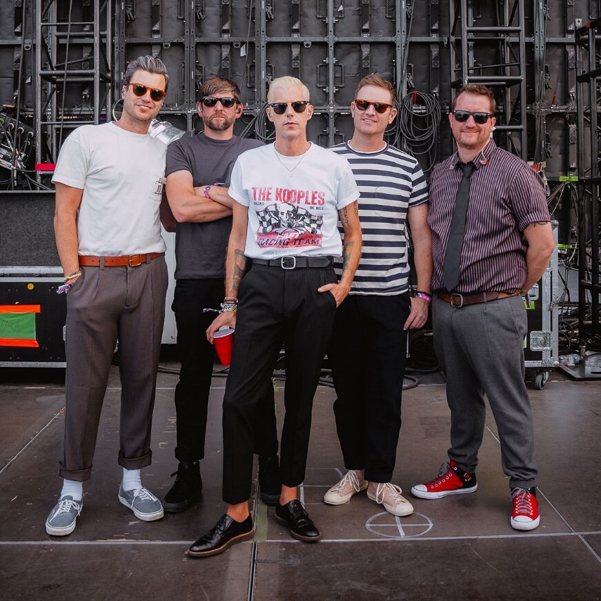 Andrew McMahon in the Wilderness and Something Corporate have released their new single “Death Grip”. 