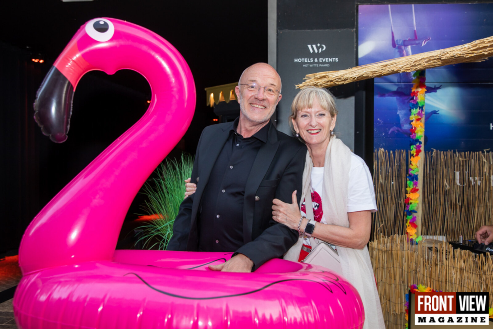 Groot feest tijdens de show 'Hot Summer Night' in Het Witte Paard