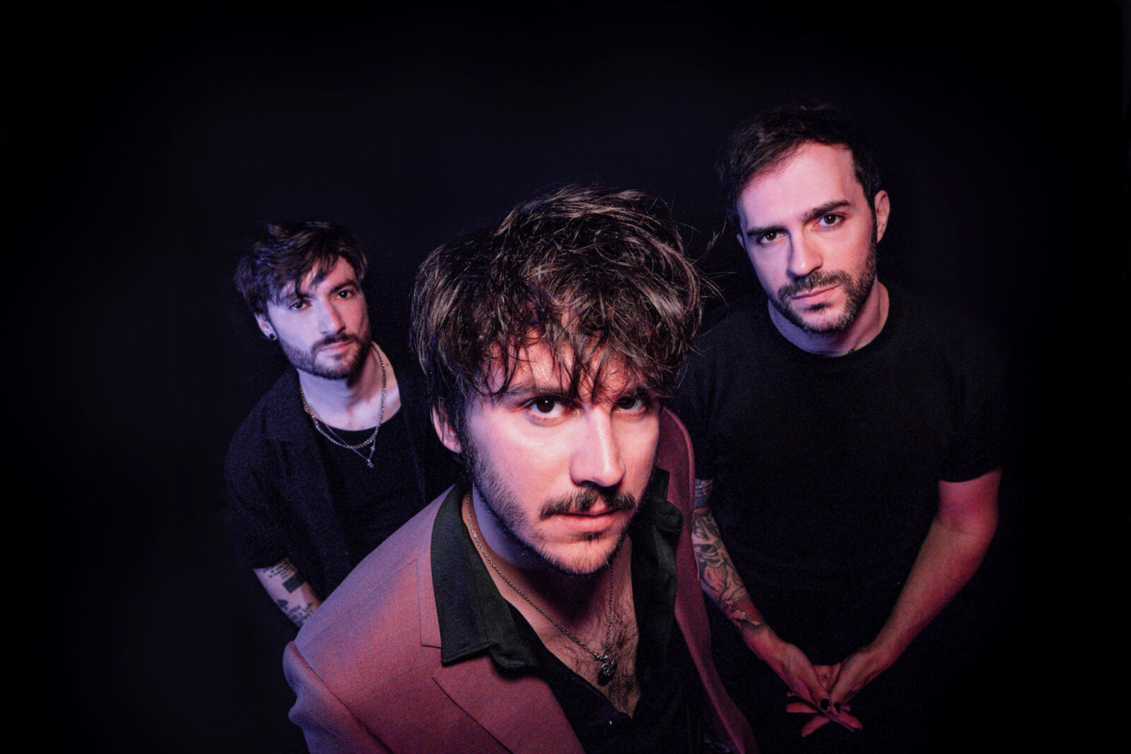 De Parijse alt-rockers Storm Orchestra brengen nieuwe single "Drummer" uit. 