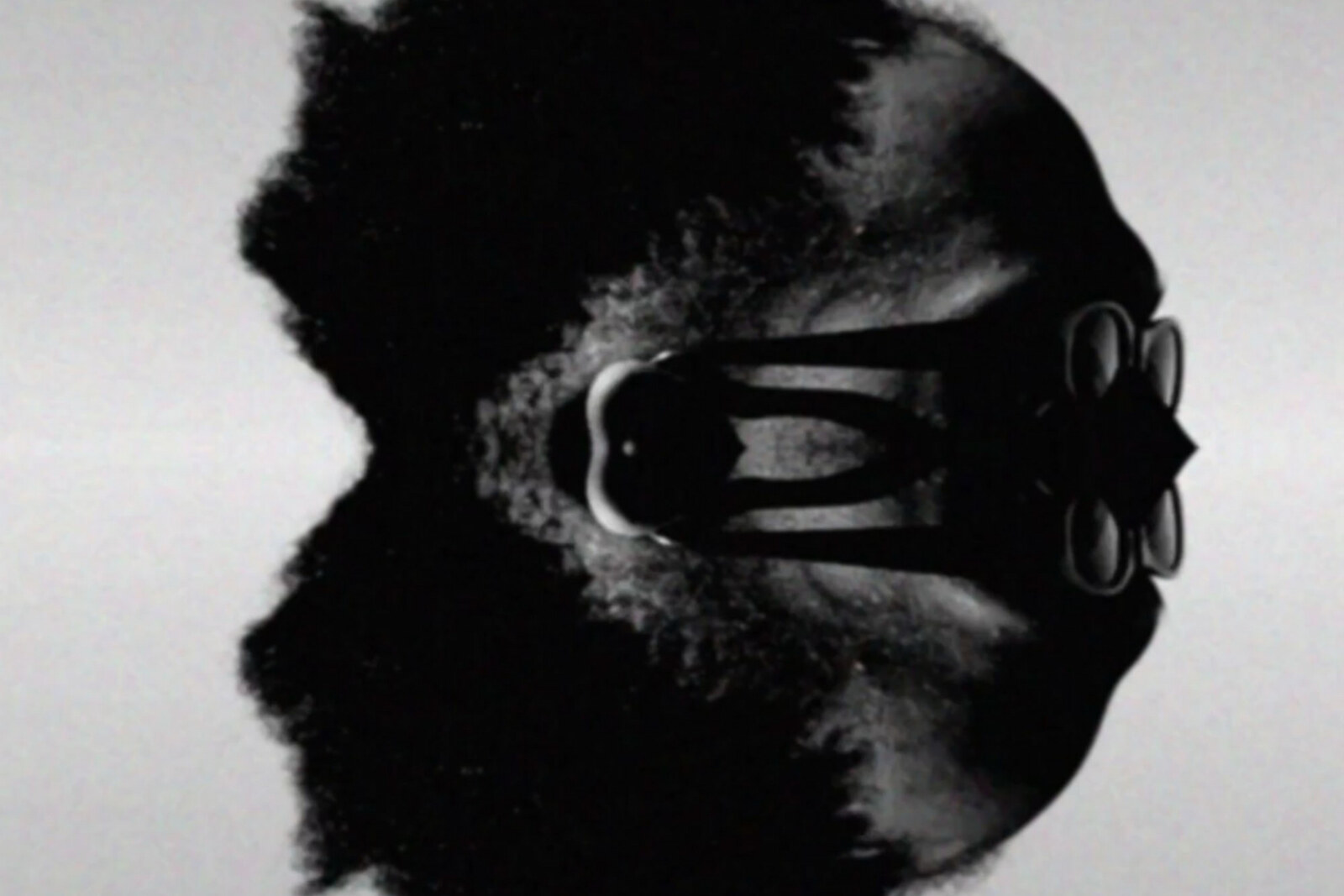Youniss kondigt nieuwe EP aan met 'White Space' remixes