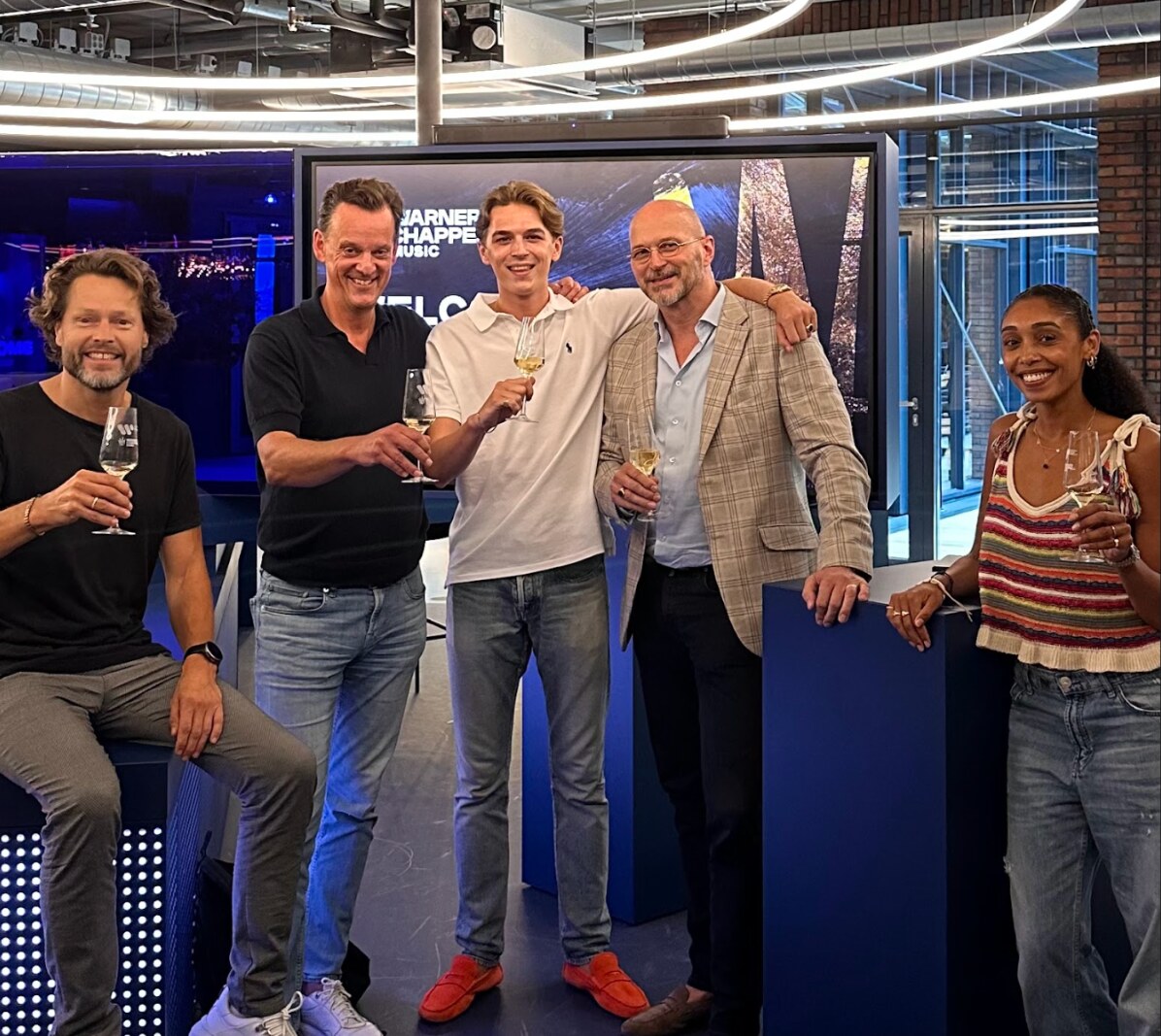 Antoon tekent publishing deal bij Warner Chappell Music Benelux