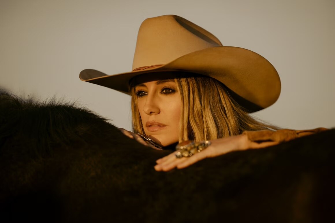 Lainey Wilson speelt op donderdag 6 maart 2025 in De Roma