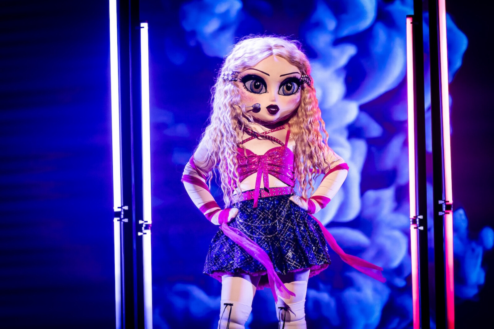 Alle monden vallen wagenwijd open bij nieuwe ontmaskering in The Masked Singer