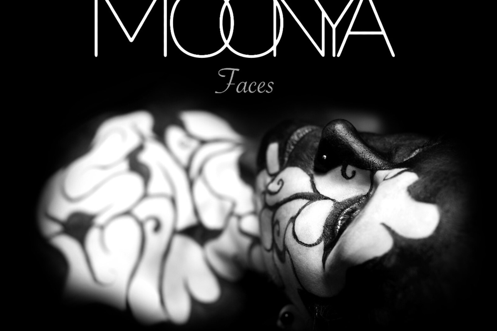 French Dream Pop Act Moonya Releases New Album "Faces"