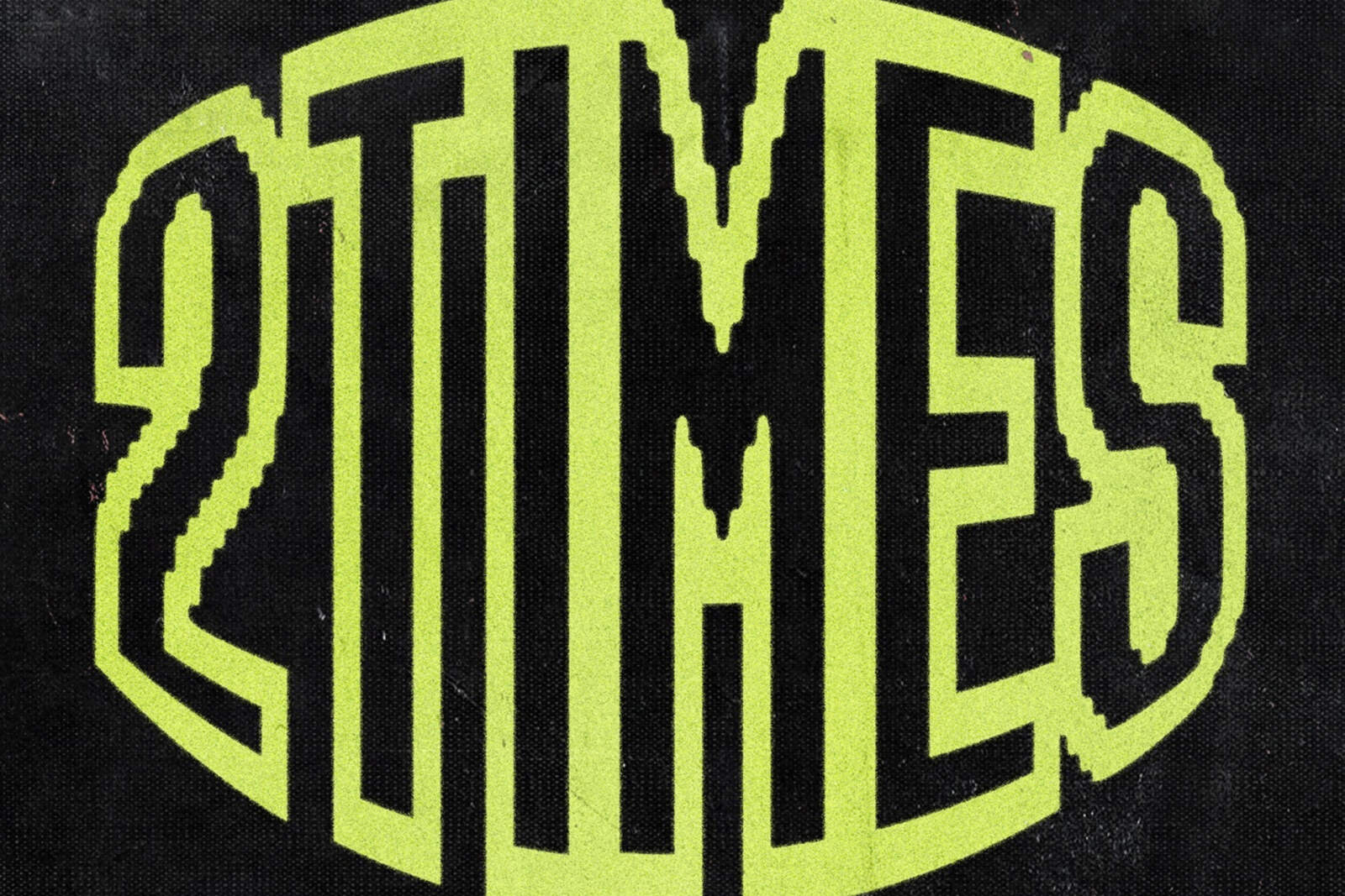 Dimitri Vegas, Ann Lee, Steve Aoki & Sound of Legend samen op pompende rework van House classic '2 Times'