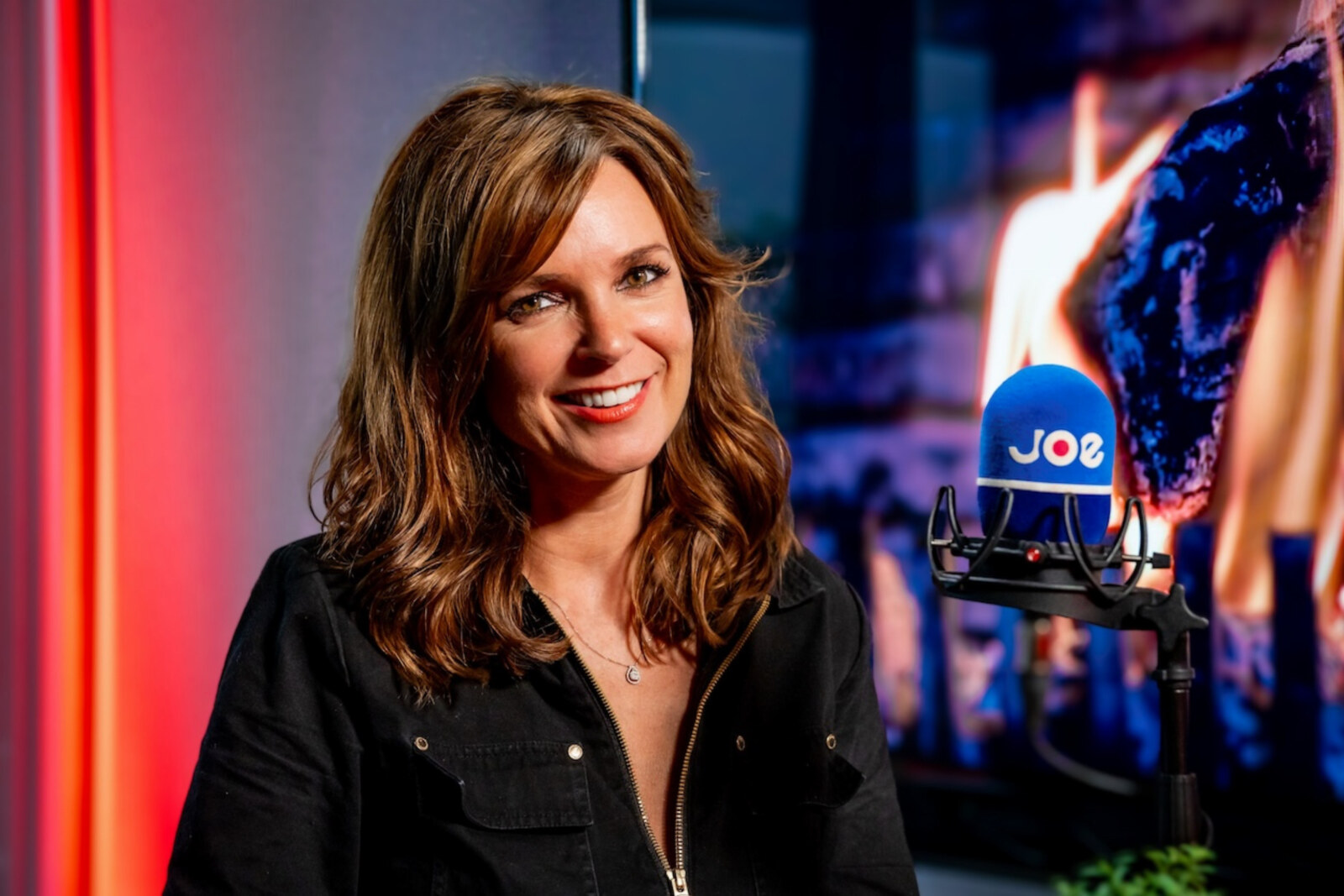 JOE-dj Tess Goossens gaat op date met bekende Vlamingen in nieuw radioprogramma ‘Datenight’