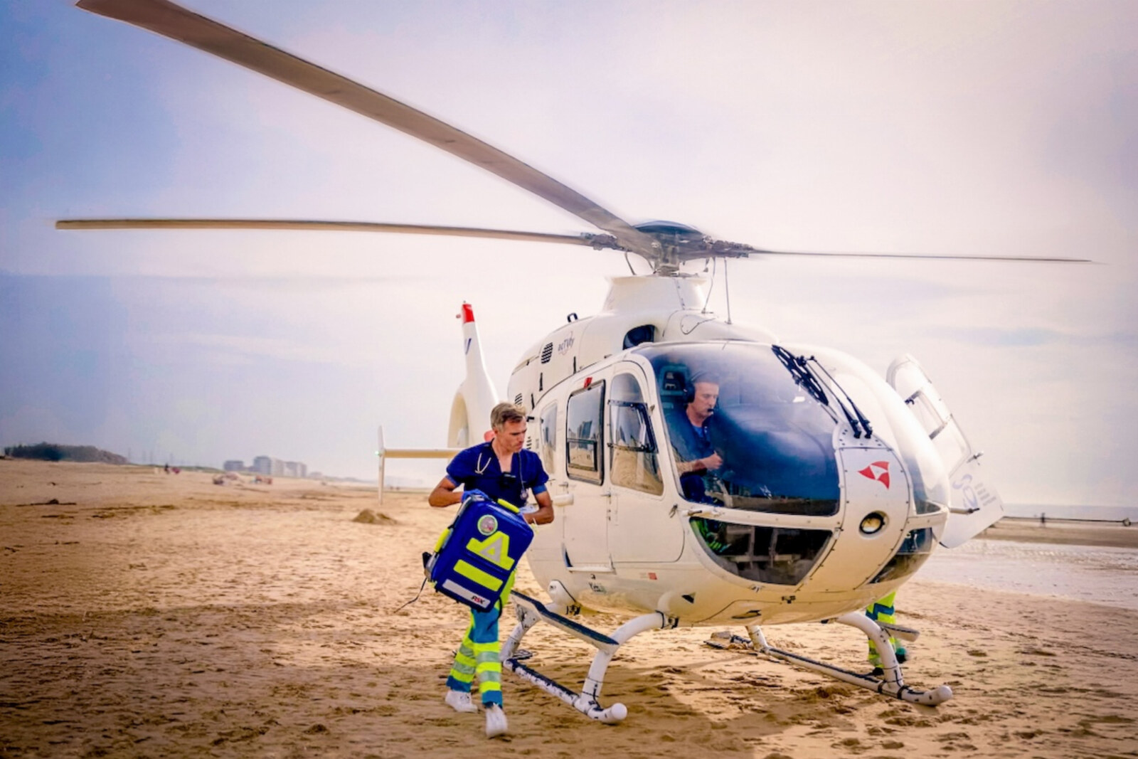 VTM vliegt mee met de enige Vlaamse MUG-helikopter die dagelijks het verschil maakt tussen leven en dood