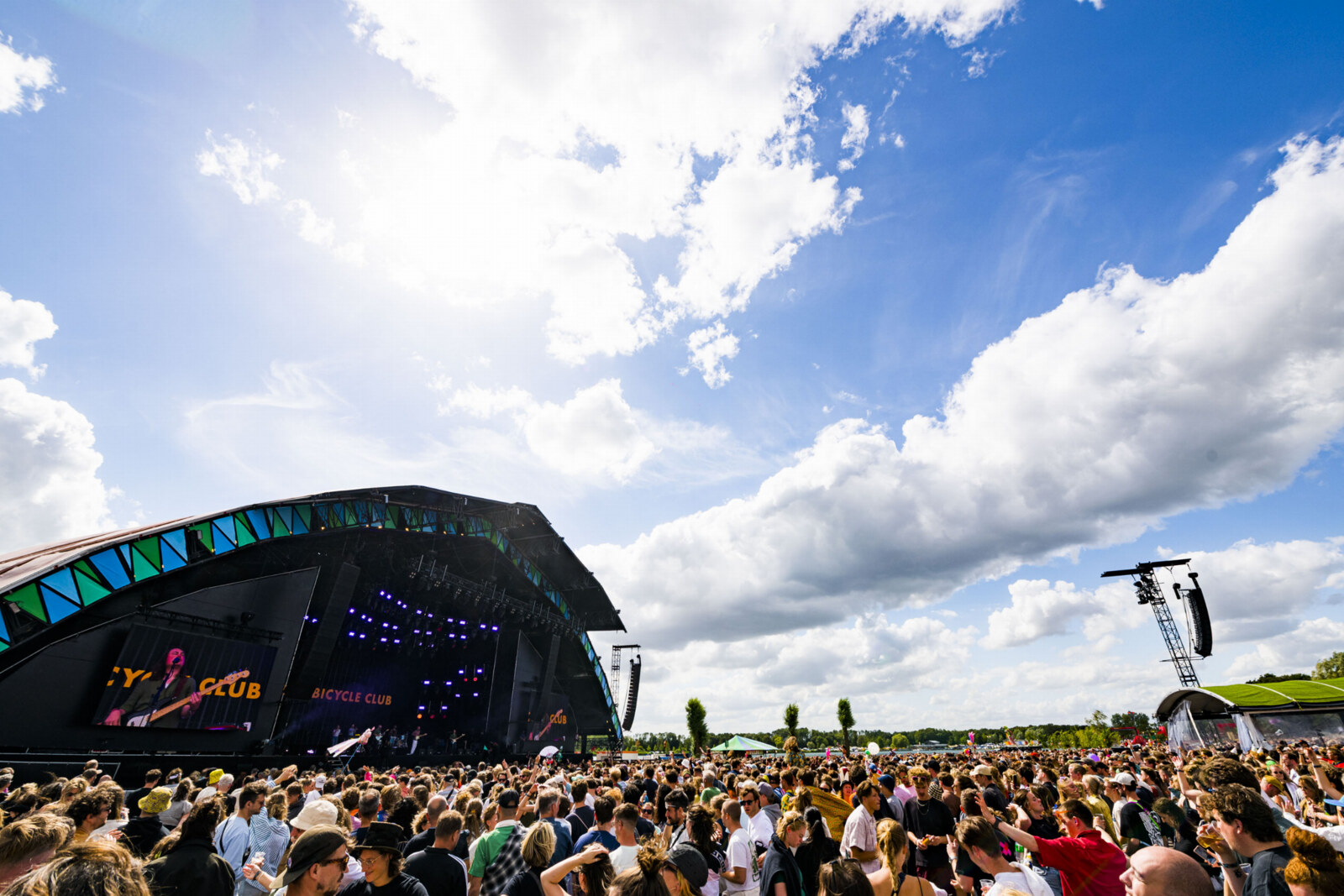 Down The Rabbit Hole: eerste bevestigingen en start kaartverkoop