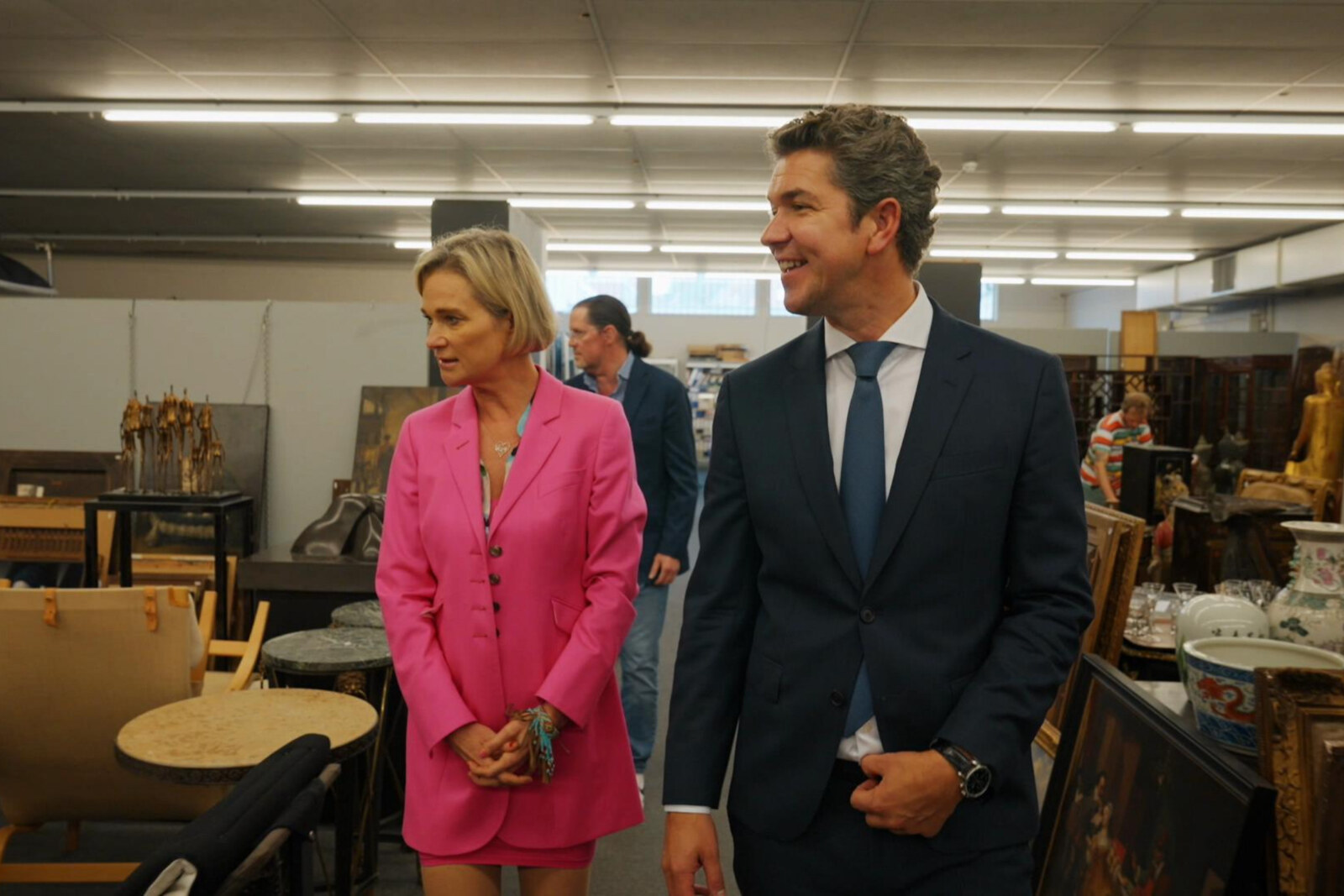 Een openhartige prinses Delphine op bezoek in het veilinghuis van Carlo Bonte