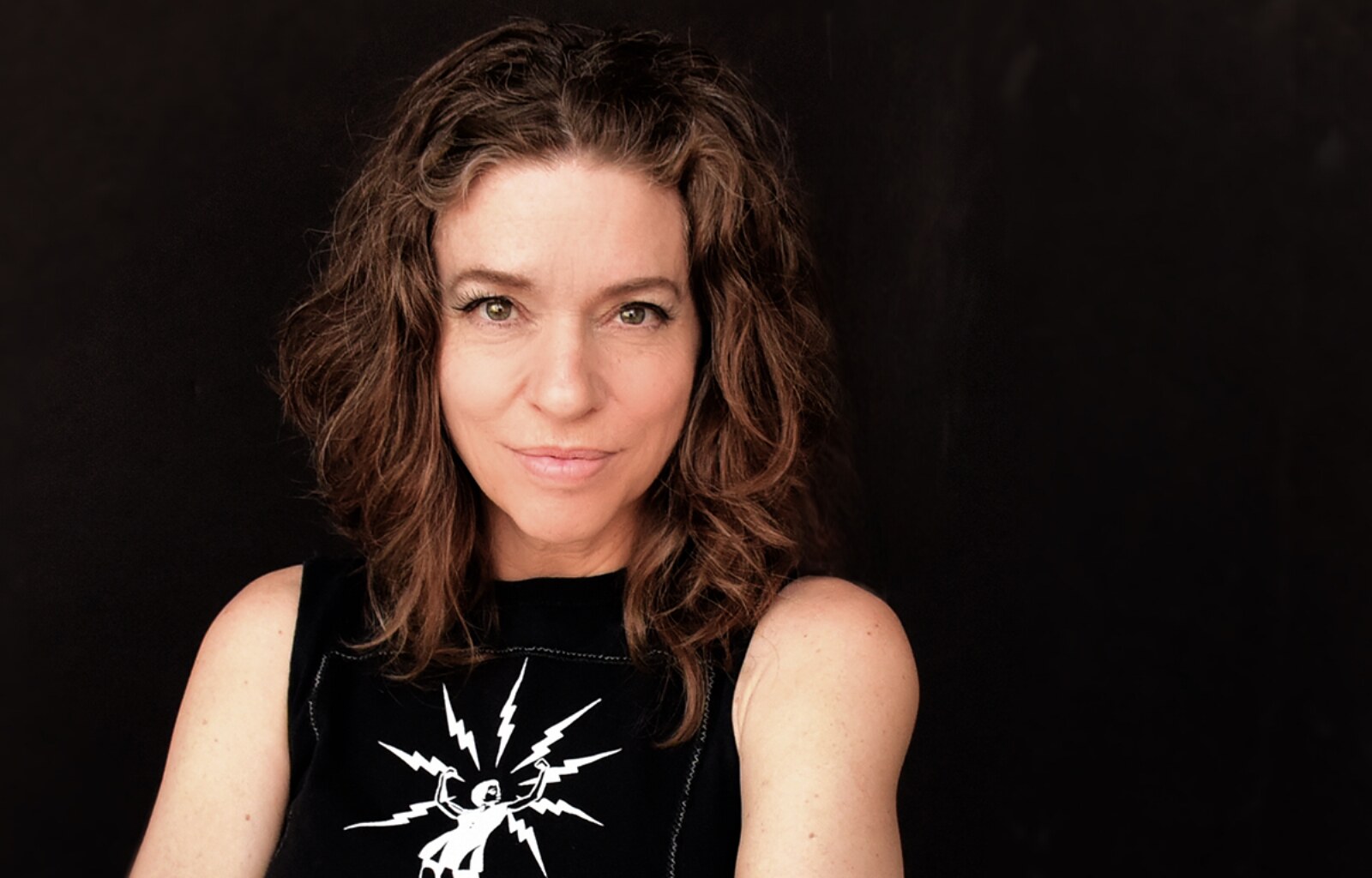 Ani DiFranco komt met haar nieuw album 'Unprecedented Sh!t’ naar De Roma op 12 juni 2025