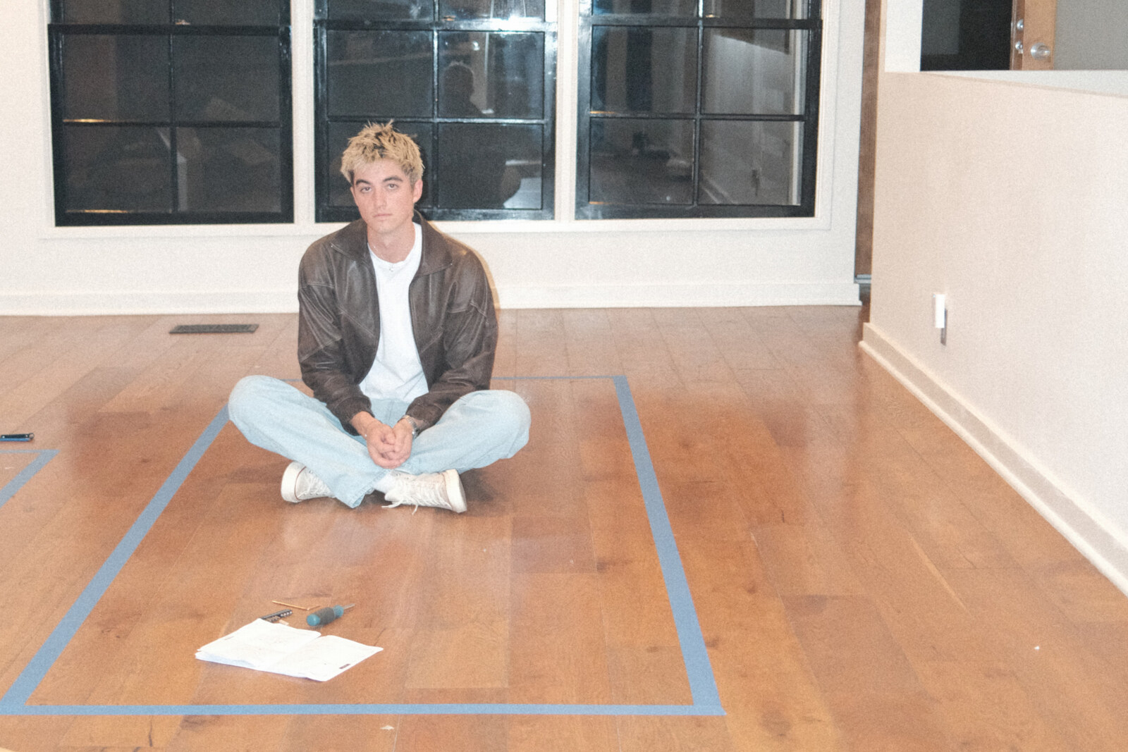 Elijah Woods Releases Acoustic Version Of "We Should Stick Together"