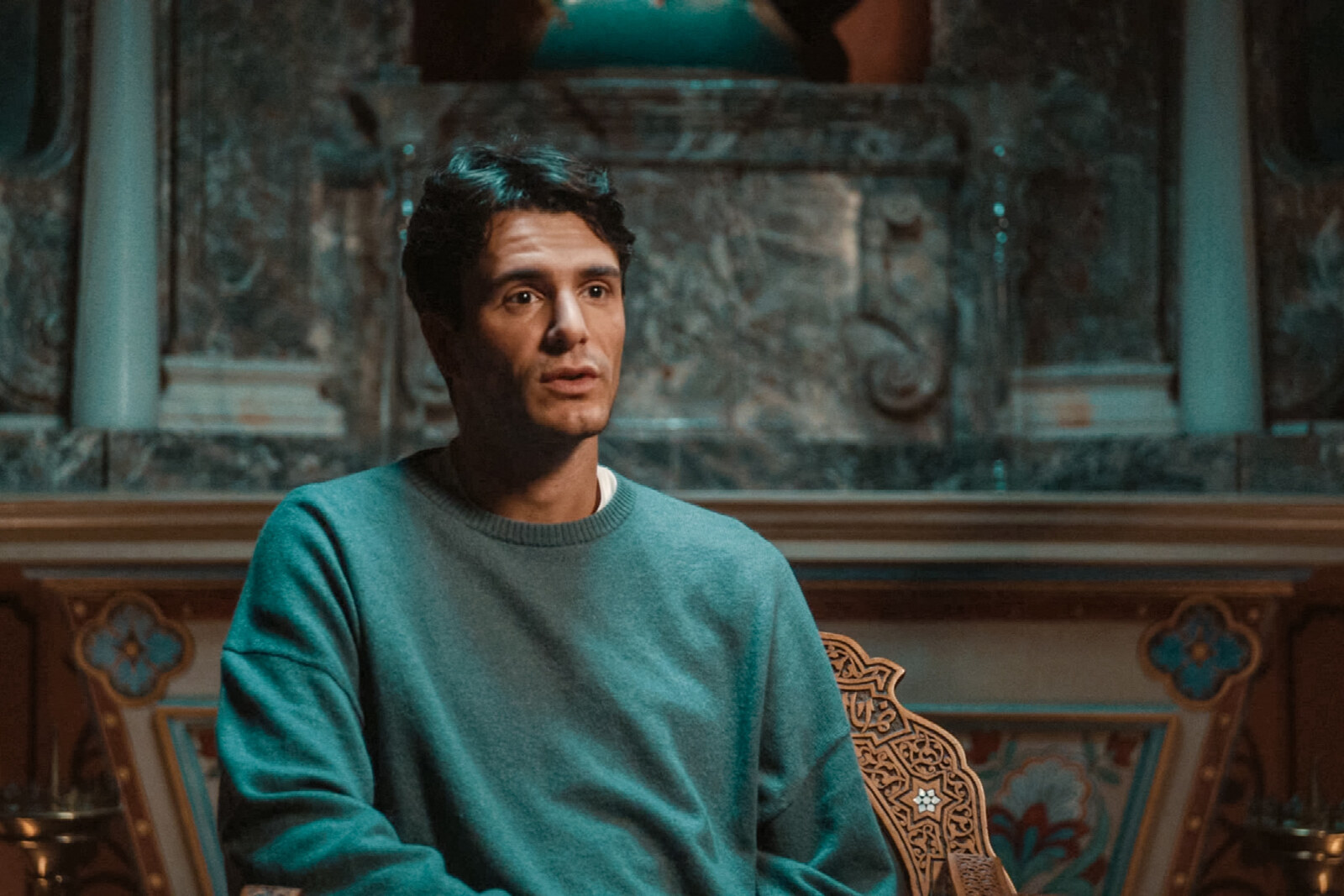 Conner Rousseau en Natalia nemen plaats op de biechtstoel in Het Conclaaf van 2024