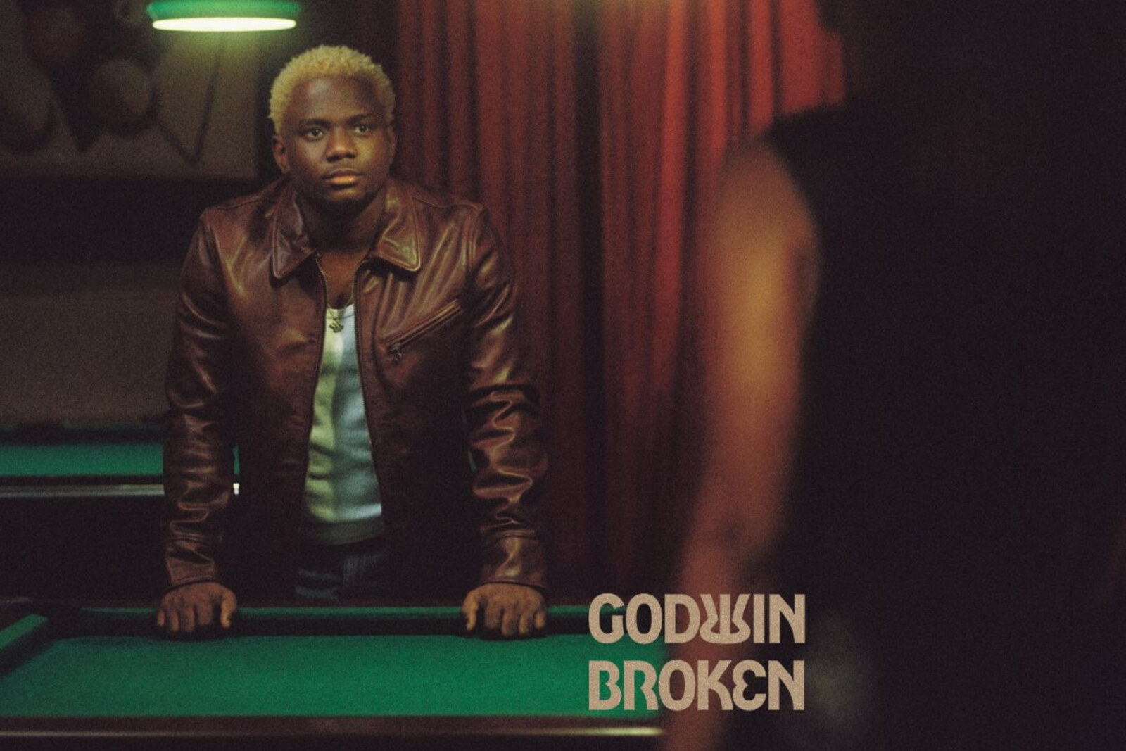 Godwin lanceert nieuwe single "Broken"