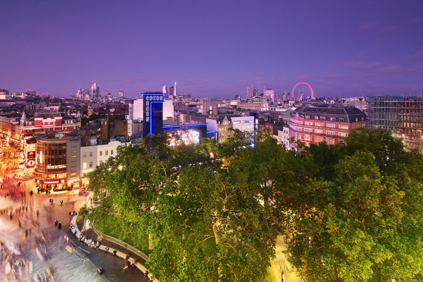 Free Cosmic Art Expenrience To Land In Londen 