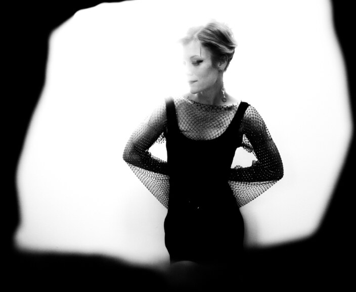 Trixie Whitley shares live version of 'Which Side'