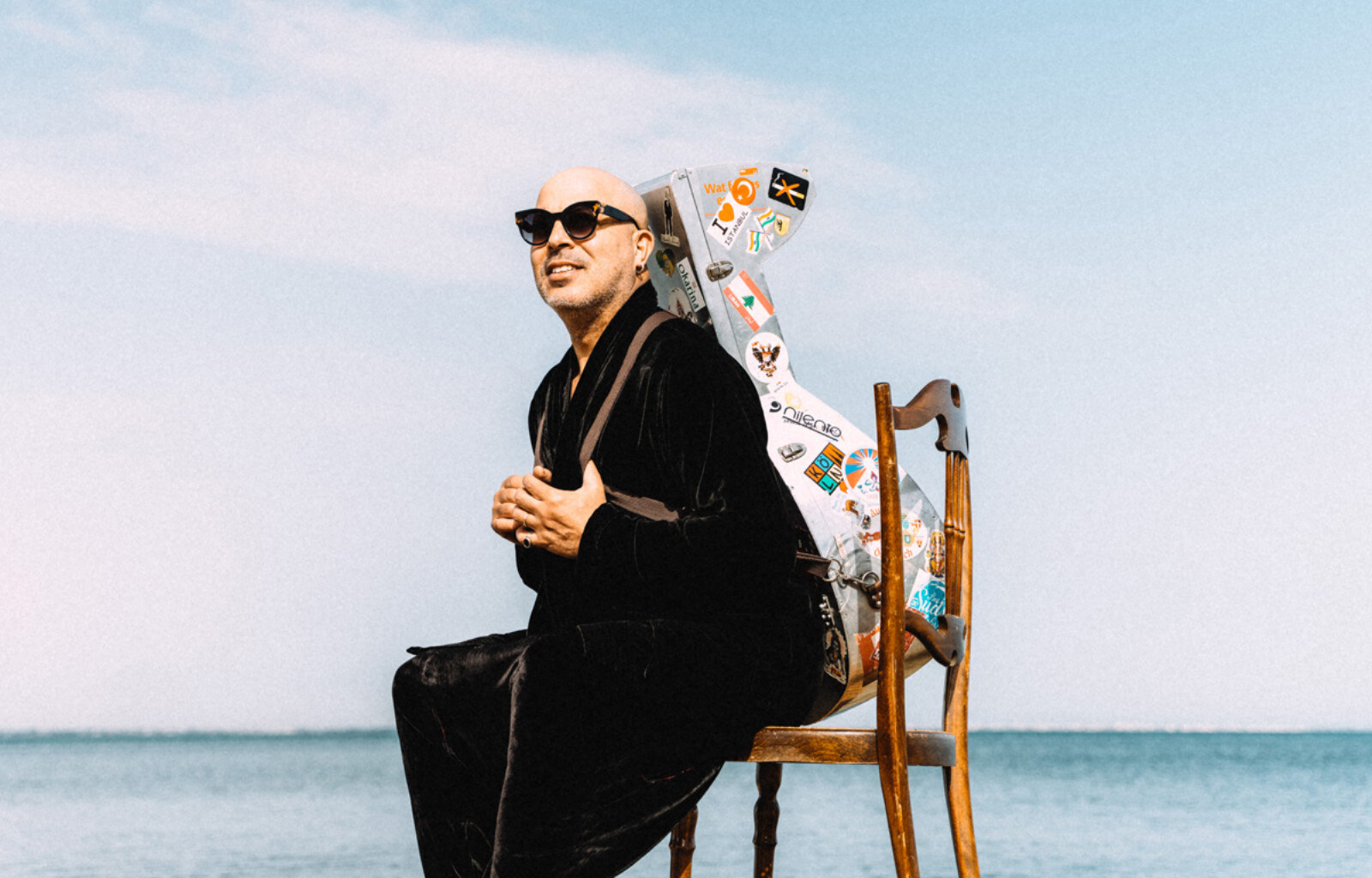 Udvirtuoos en culturele bruggenbouwer Dhafer Youssef komt op vrijdag 3 oktober 2025 met een nieuw album naar de Bozar in Brussel