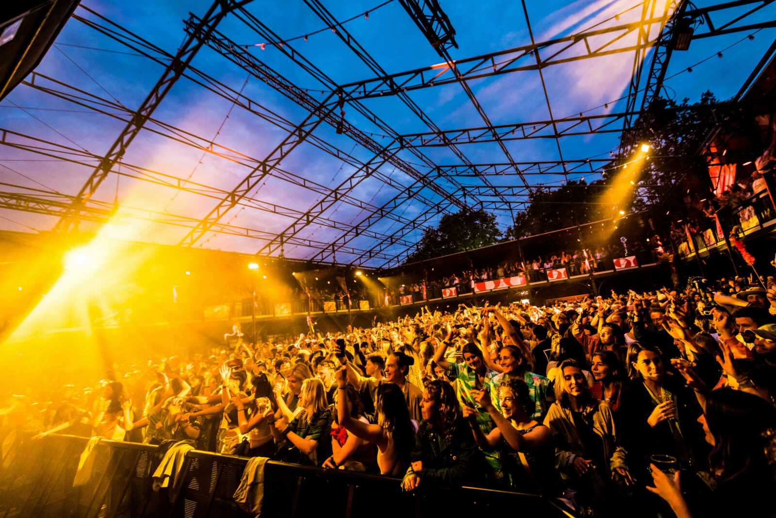 Down The Rabbit Hole: Het programma voor The Bizarre