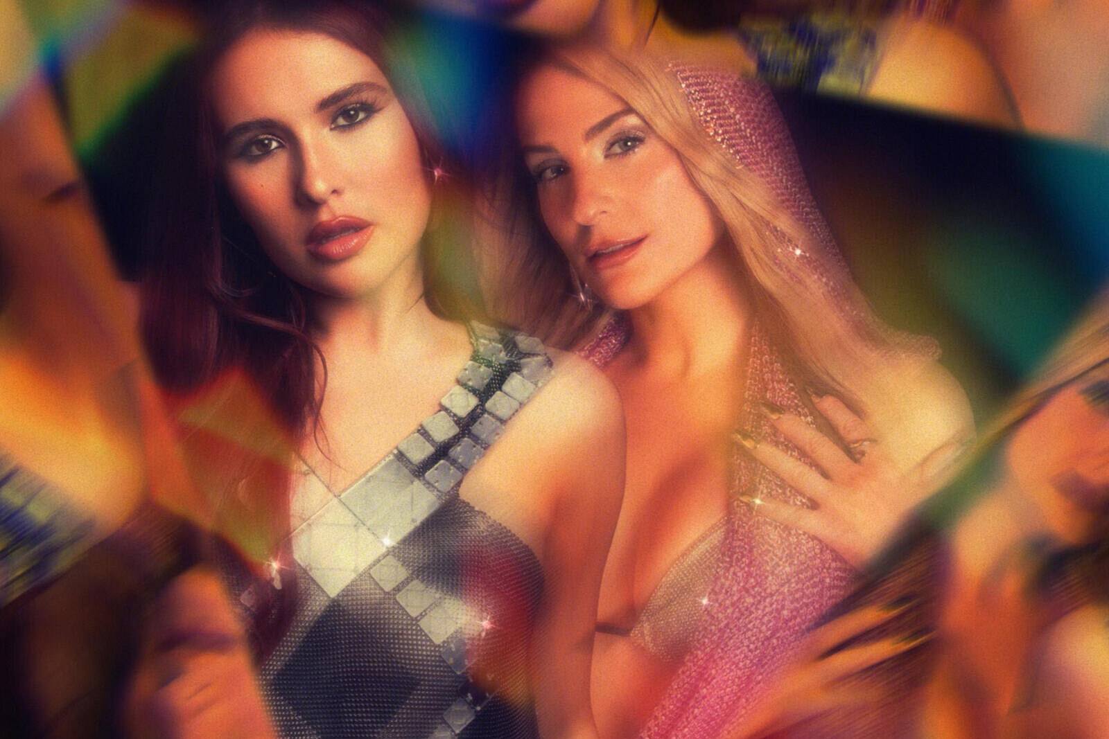 Mimi Webb x Meghan Trainor releases "Mind Reader"