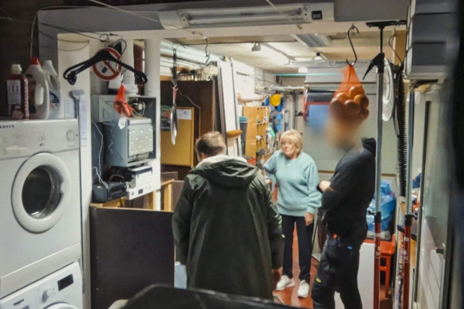 Andy Peelman en Dina Tersago ontmaskeren malafide spoedherstellers in eerste aflevering van Ze Zeggen Dat