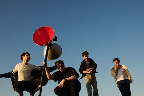 Indierock band Queen's Pleasure tekent bij Shai en doet support voor Inhaler