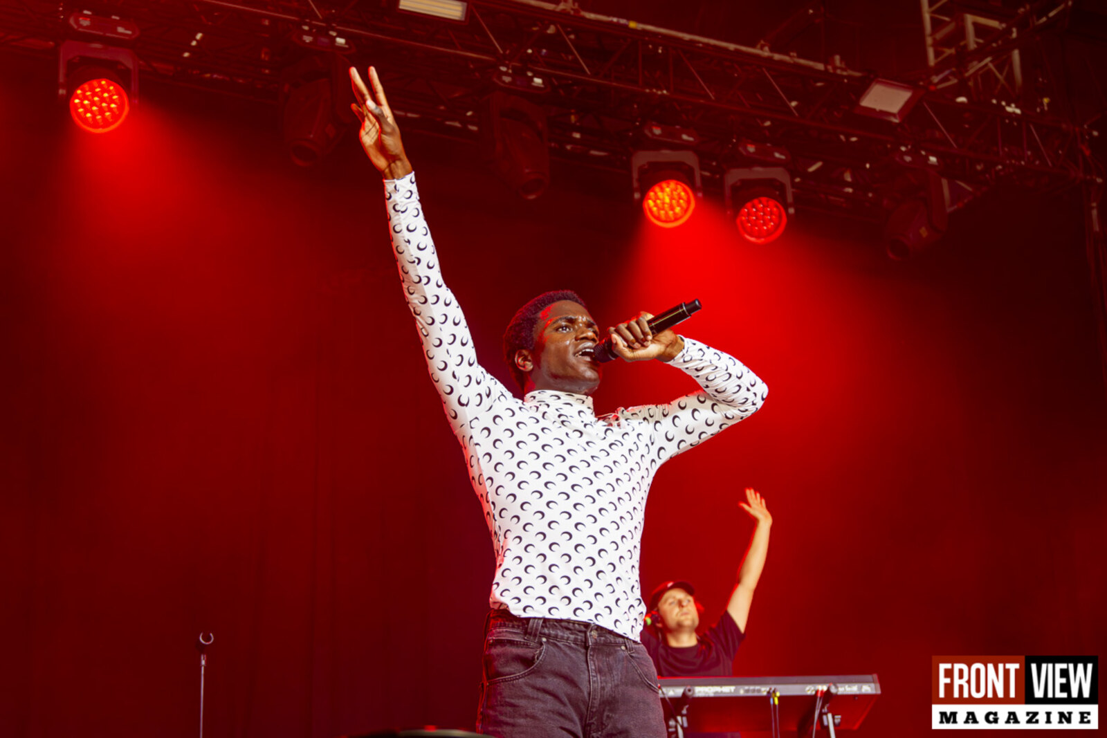 Francisco lanceert single "Dance Away" 