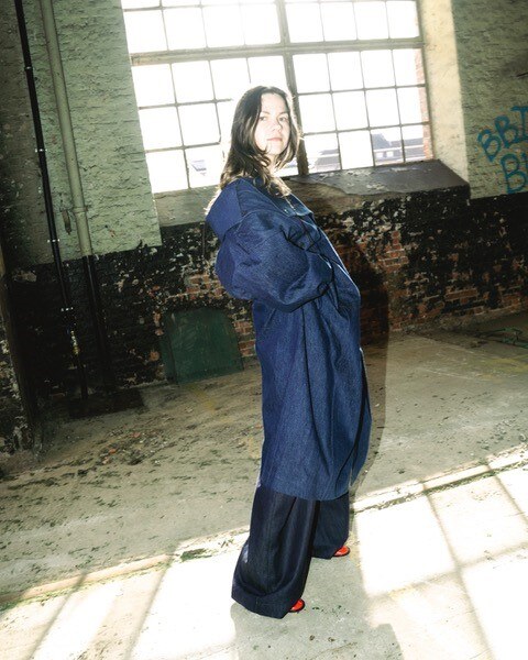 Elisabeth Klinck releases new album 'Chronotopia' on Hallow Ground