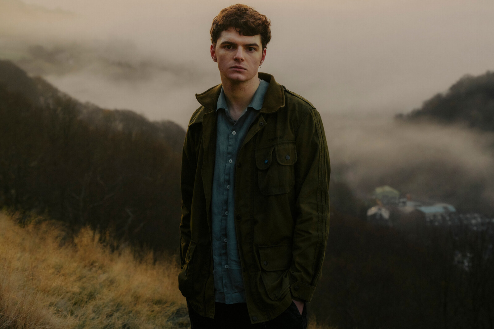 Sydney Minsky Sargeant shares new single "Long Roads"