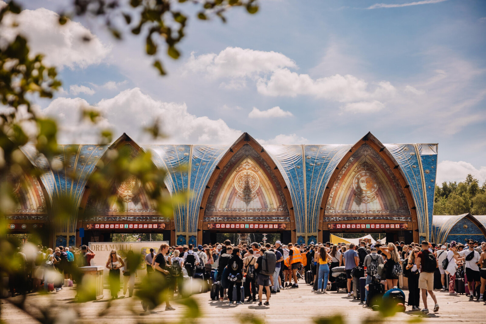 Tomorrowland is still on