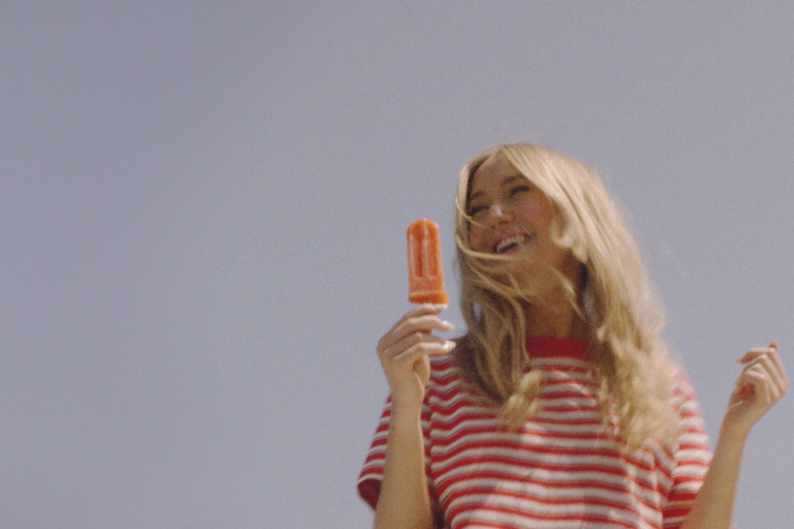 Annabel Gutherz Delivers Sun-Soaked Single, "Summer's Here"