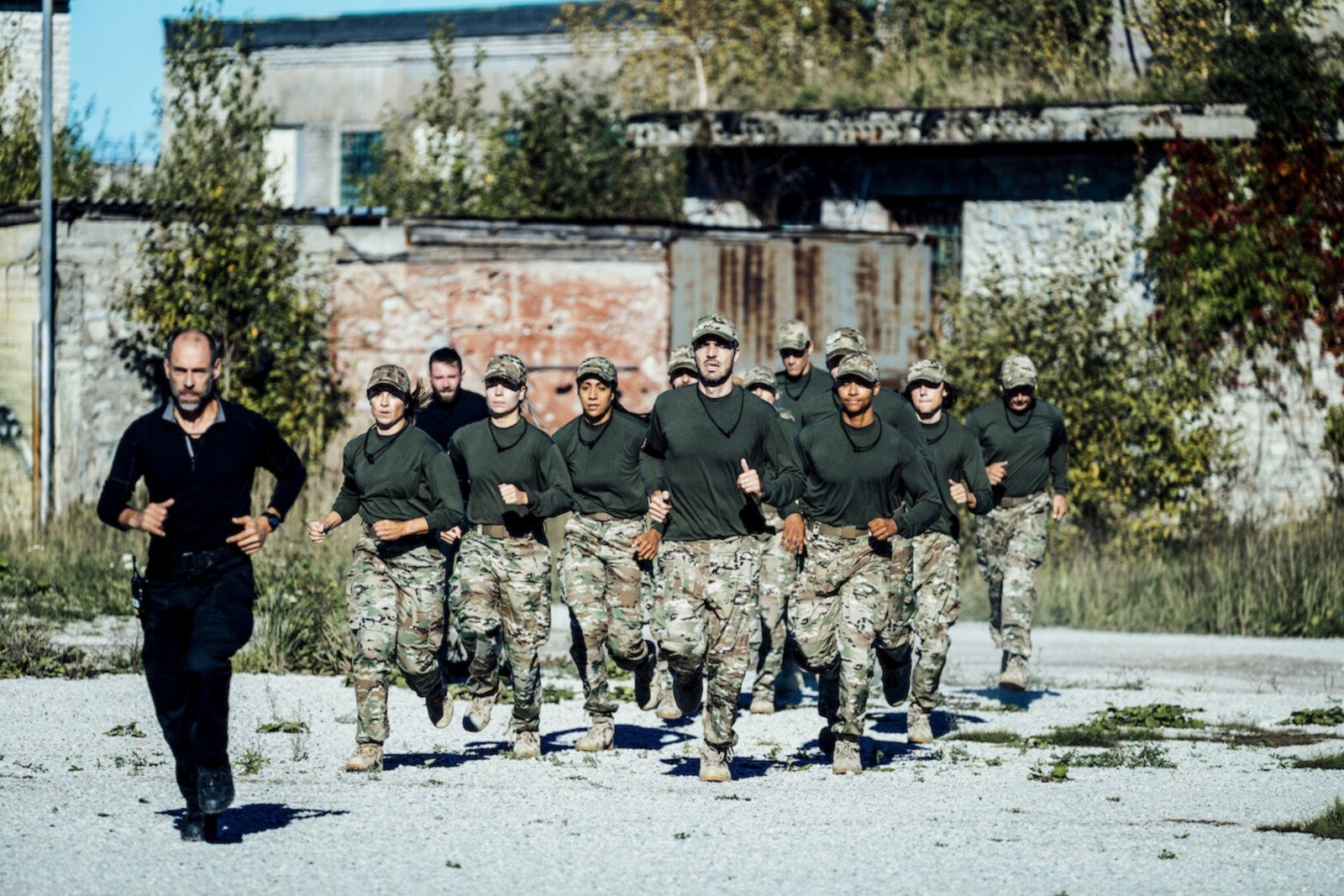 300 burpees en rake klappen: de rekruten krijgen een ‘warm’ welkom in Special Forces