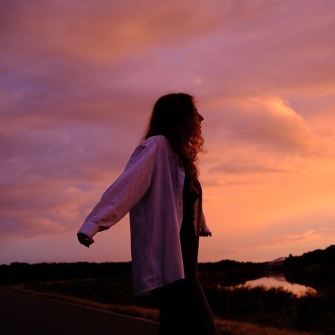 Hannah Rain lanceert debuutsingle Warm