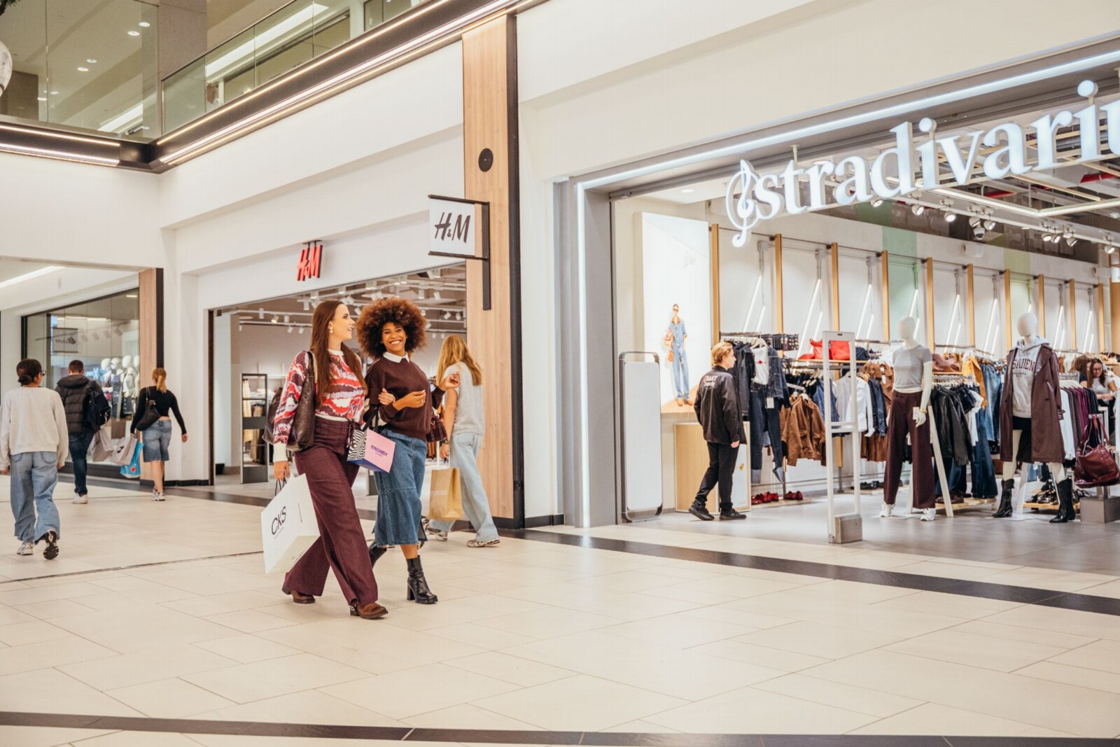 Van shoppingcenter naar festivalterrein: Wijnegem - Shop Eat Enjoy maakt volledige line-up van eigen muziekfestival bekend