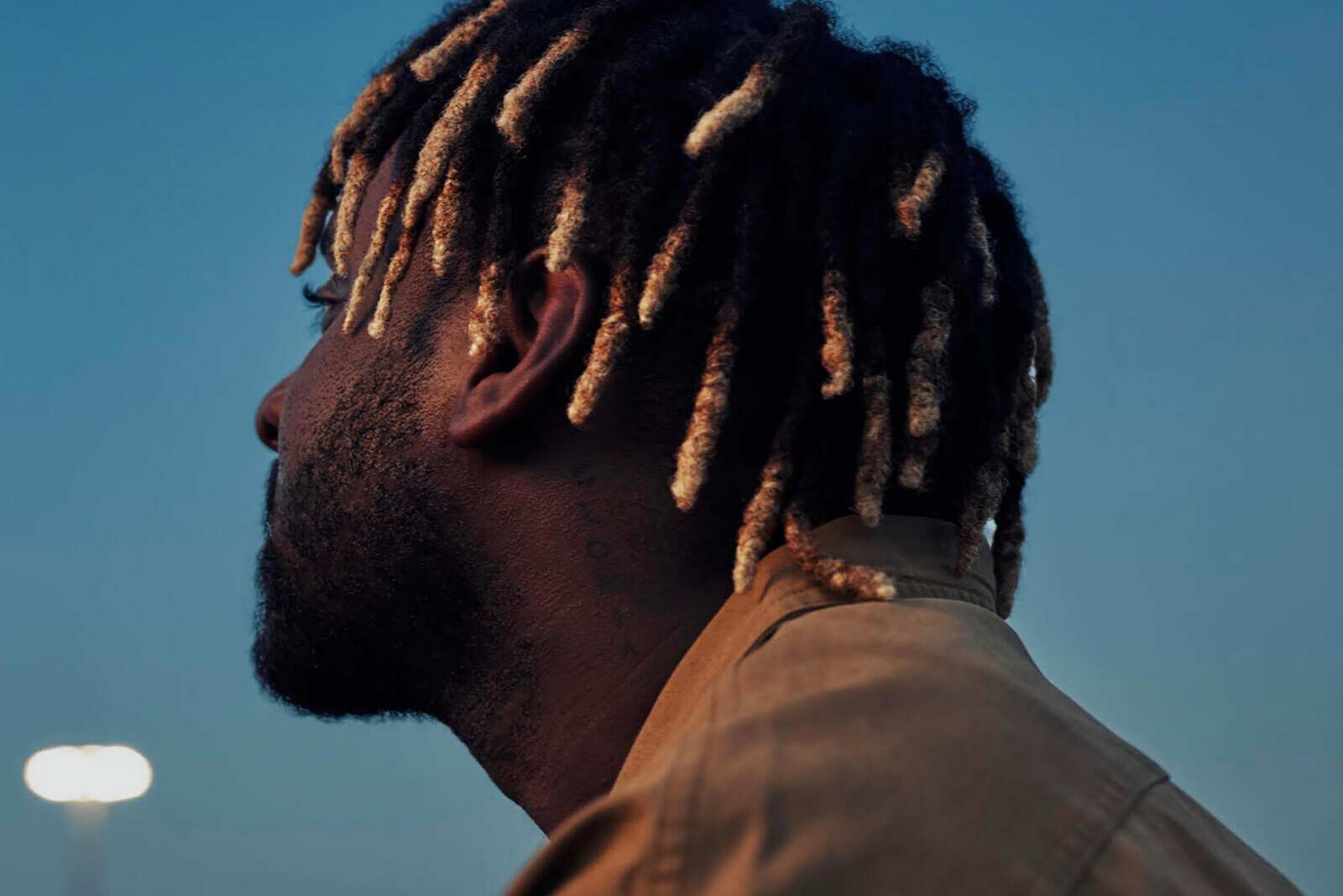 Myles Smith releases "Stay"