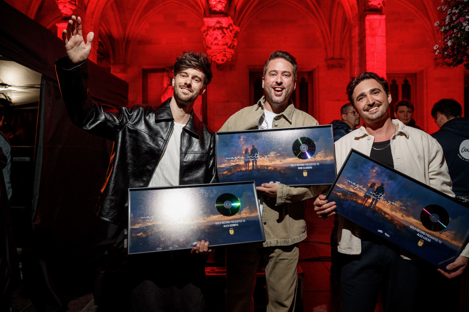 DJ Licious, Alex Germys & Alex Lucas ontvangen gouden plaat voor hitsingle ‘Magic With You’