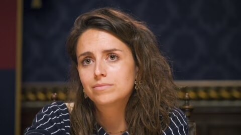 "I woke up and I chose violence": Anastasya Chernook opent de jacht in De Verraders