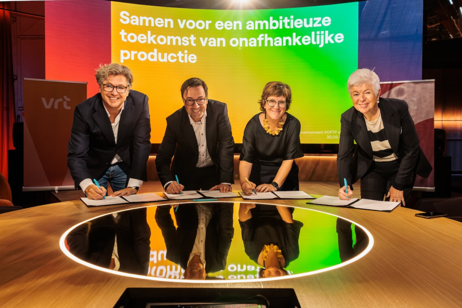 VRT en VOFTP ondertekenen nieuw akkoord: "Samen voor een ambitieuze toekomst van onafhankelijke productie"
