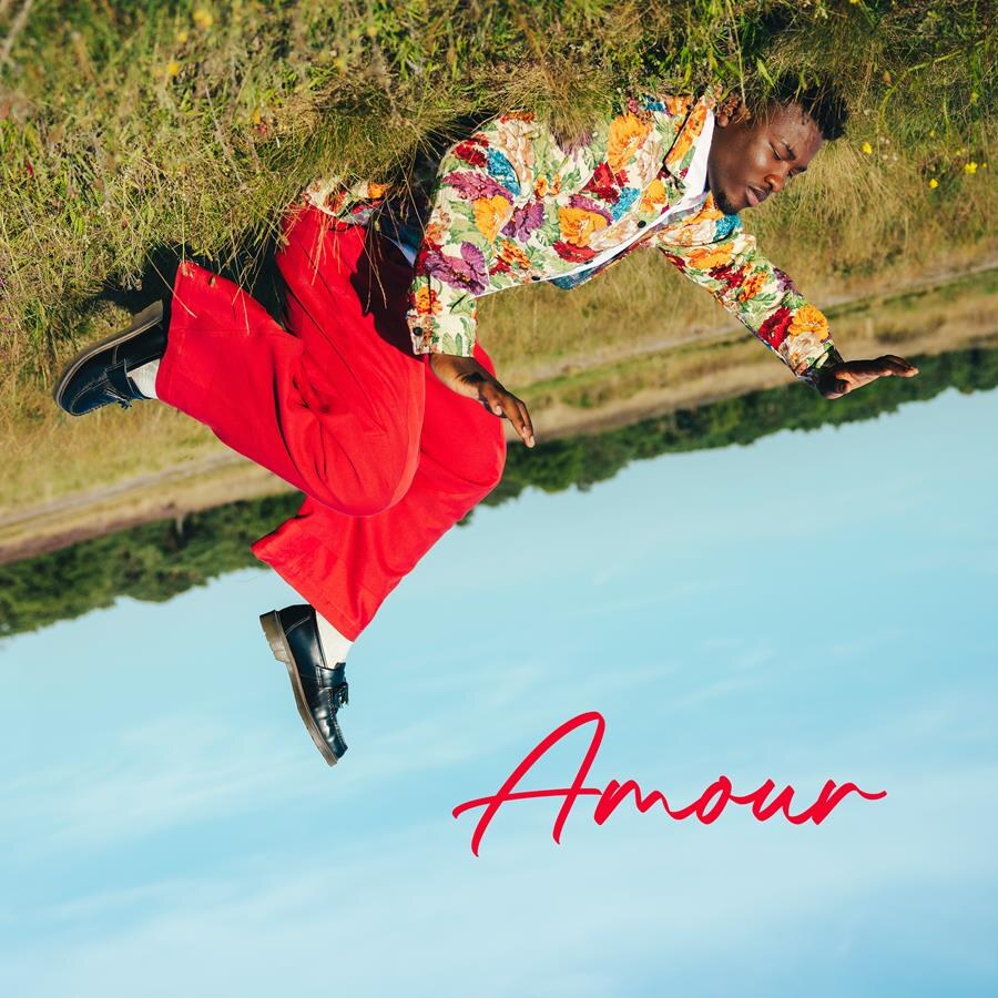 Liefde en positiviteit staan centraal in Claude’s nieuwste single ‘Amour’