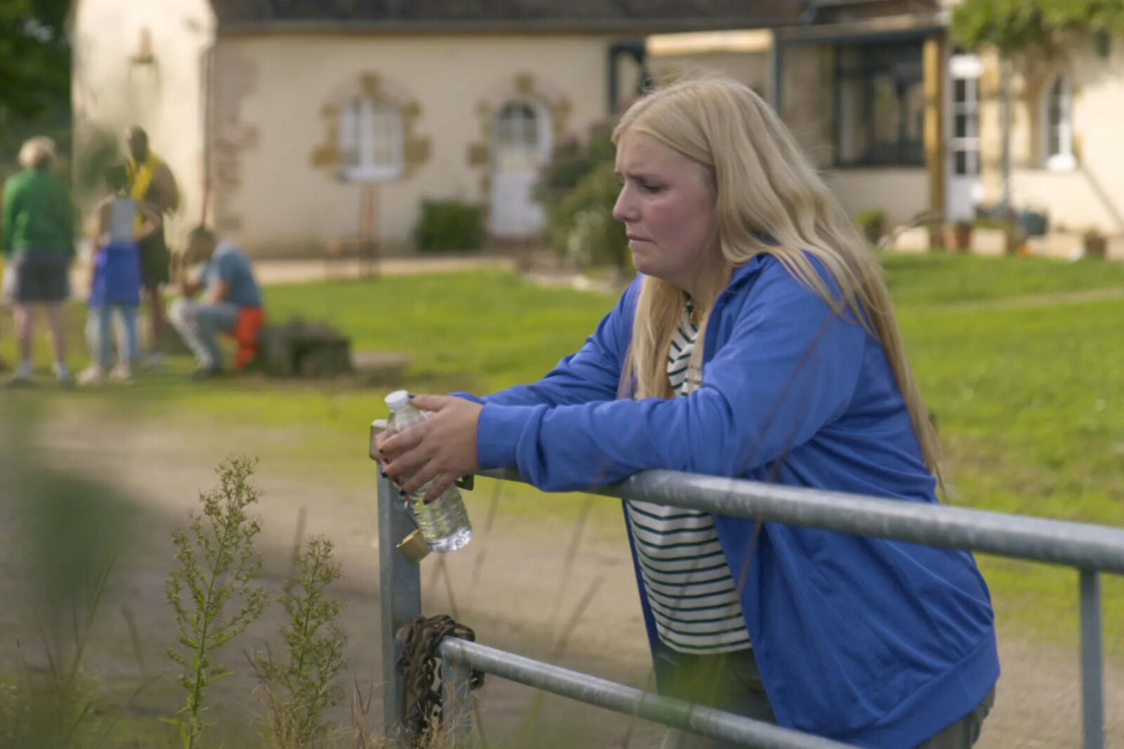 "Ze heeft mij gesaboteerd": Lynn wijst met de vinger naar Amelie in De Verraders