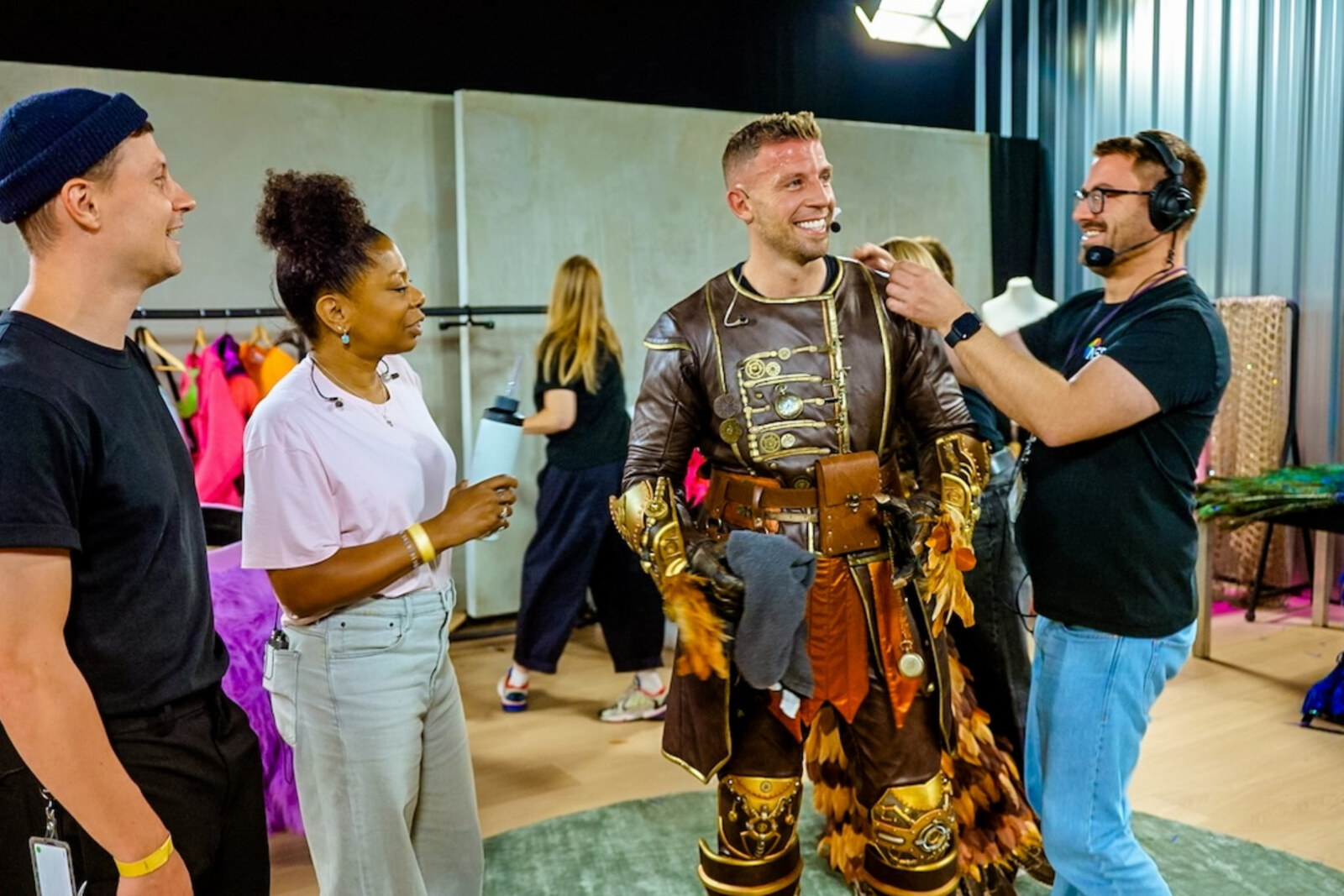 Oehoe blijkt een ‘Bosuil’ te zijn in The Masked Singer