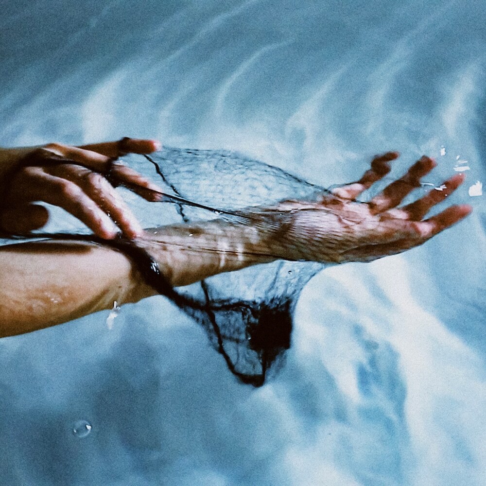 Night Swimming sign to Venn Records and release new single 'Submarine'